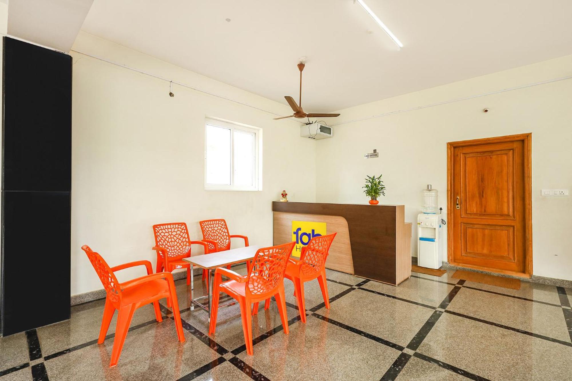 Fabhotel Karthikeya Residency - Tirupati Bus Stand - 900M Buitenkant foto